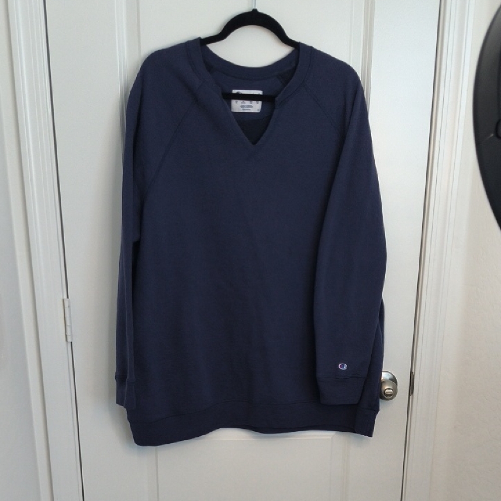 Champion Men's Navy Sweater